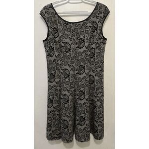 New Maggy London Fit and Flare Dress Size 8 Floral Lace Print Tan Stretch party